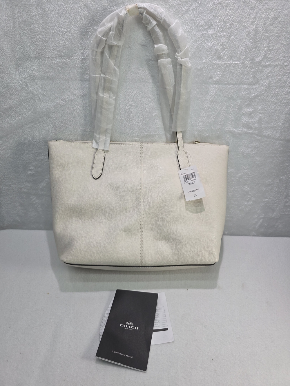 Coach Zip Top Tote City Tote Off WHITE NWT - Picture 3 of 9